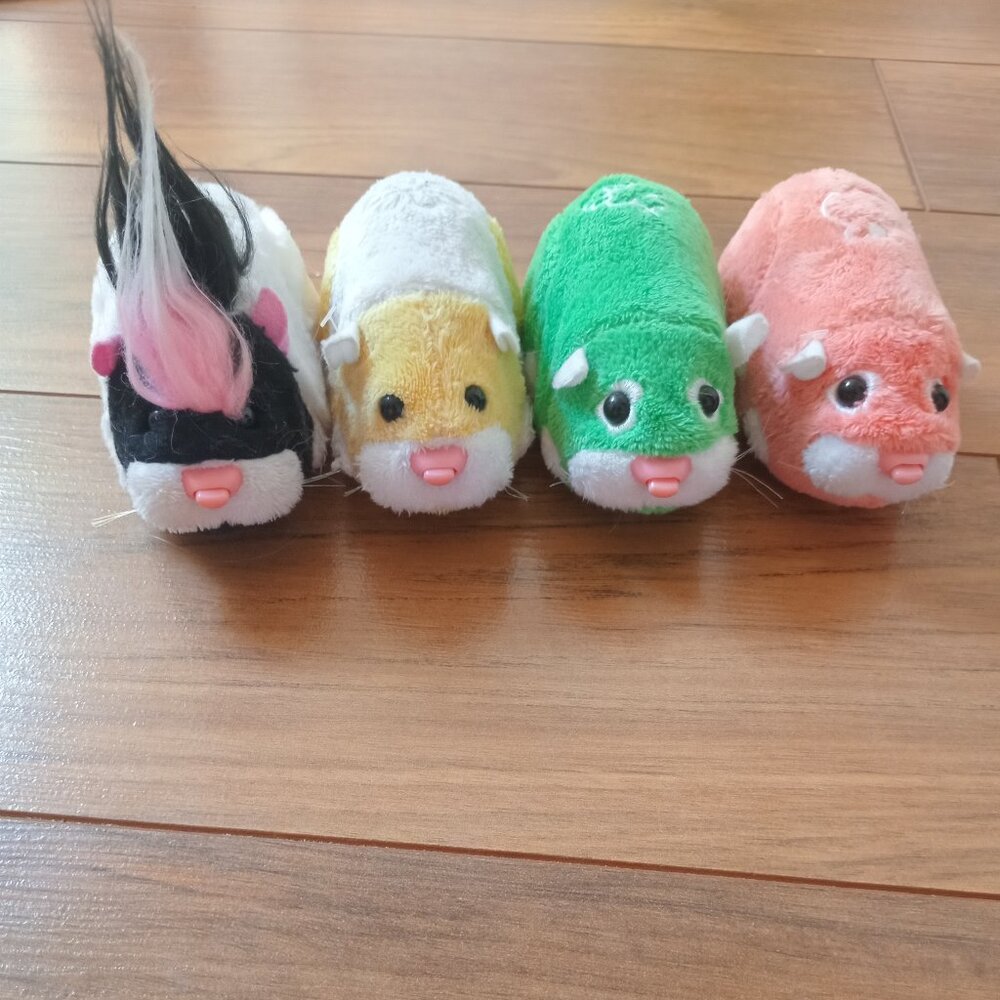 2009 Y2k Zhuzhu Pets Bundle